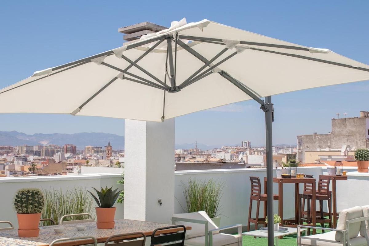 C56 - Studio With Amazing Terrace In The Centre Malaga Bagian luar foto