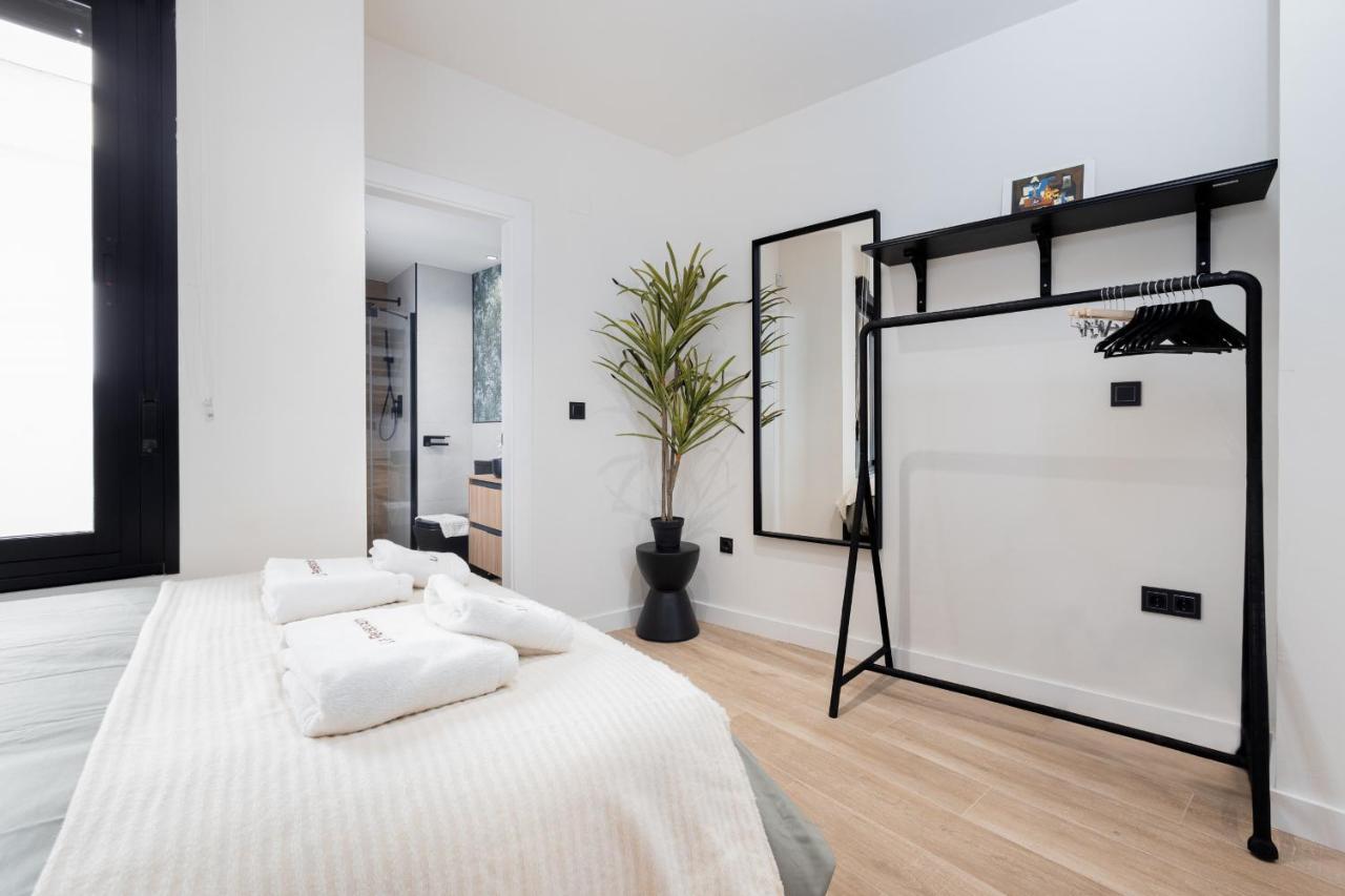 C56 - Studio With Amazing Terrace In The Centre Malaga Bagian luar foto