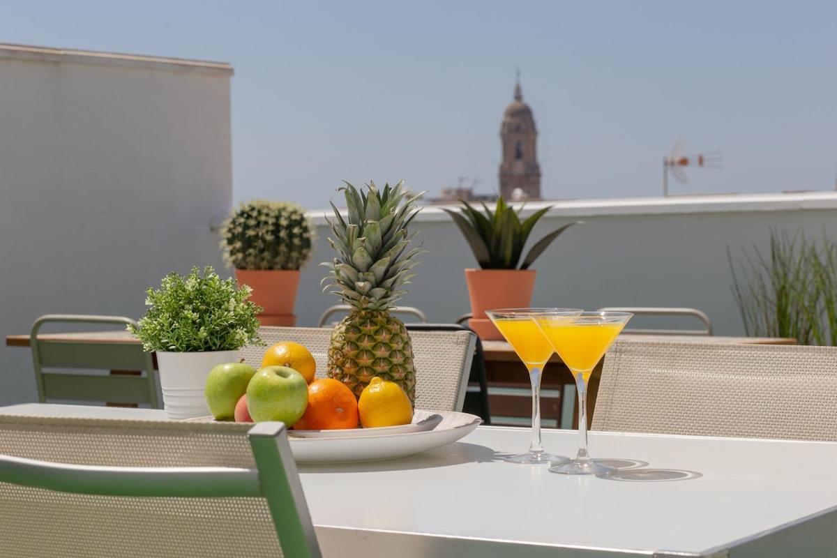 C56 - Studio With Amazing Terrace In The Centre Malaga Bagian luar foto