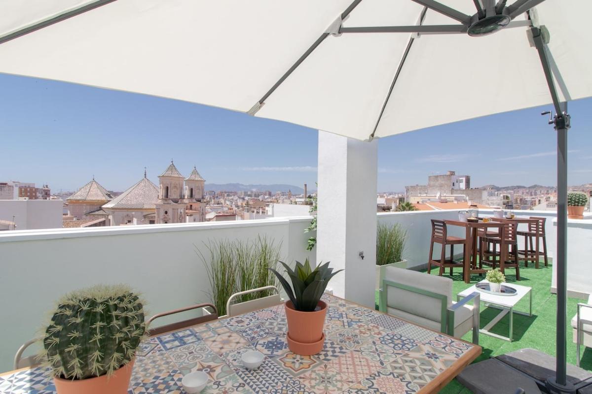 C56 - Studio With Amazing Terrace In The Centre Malaga Bagian luar foto